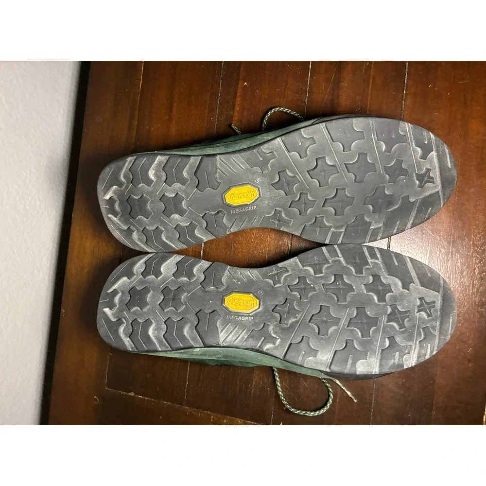 Arcteryx Konseal FL 2 Hiking‎ Shoes Men's Sz 9 Green Vibram Megagrip Sole